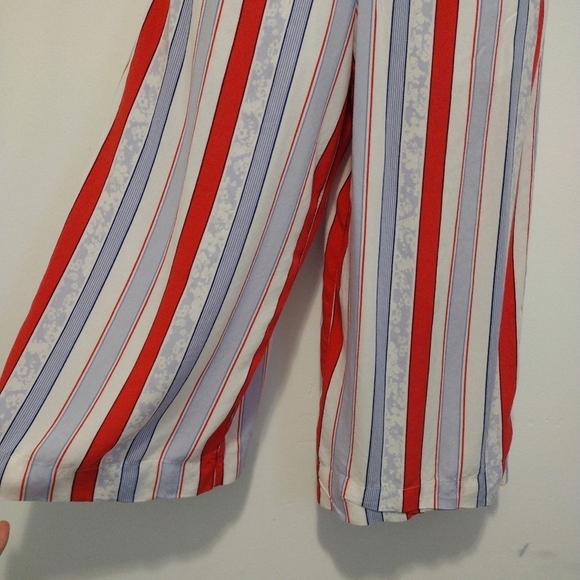 Express - Striped Cropped Jumpsuit - Picture 7 of 16